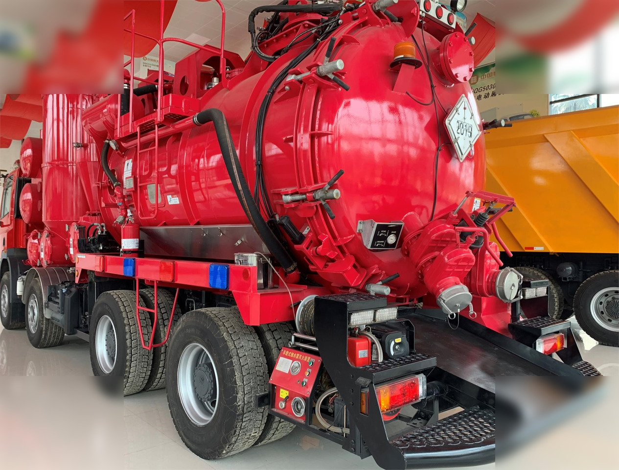 2016 PRESVAC 3150 - Truk vakum: gambar 3 2016 PRESVAC 3150 - Truk vakum: gambar 3