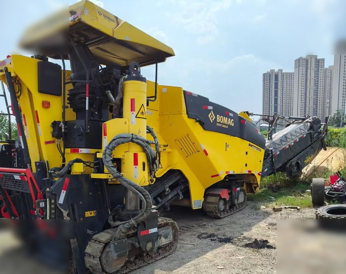 2018 BOMAG BM1000/35 - Mesin penggilingan jalan: gambar 1 2018 BOMAG BM1000/35 - Mesin penggilingan jalan: gambar 1