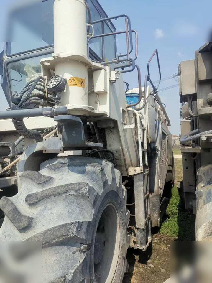 WIRTGEN WR2500 - Stabilisator tanah: gambar 4 WIRTGEN WR2500 - Stabilisator tanah: gambar 4