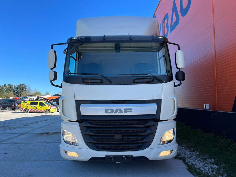 DAF CF 370 6x2 HULTSTEINS / BOX L=8744 mm - Truk berpendingin: gambar 3 DAF CF 370 6x2 HULTSTEINS / BOX L=8744 mm - Truk berpendingin: gambar 3