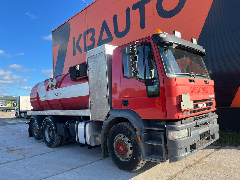 Iveco EuroTech 260E31 6x2 TANK 9500 l / VACUUM Moro PM200 year 2019 - Truk vakum: gambar 4 Iveco EuroTech 260E31 6x2 TANK 9500 l / VACUUM Moro PM200 year 2019 - Truk vakum: gambar 4