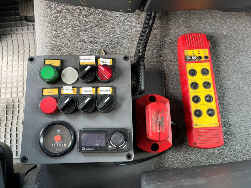 Leasing MAN TGA 26.430 6x2*4 TANK 13700 l / VACUUM MORO PM200R - 2283 hours / PRESSURE Pratissoli KF38 - 40 l/min - 150 bar MAN TGA 26.430 6x2*4 TANK 13700 l / VACUUM MORO PM200R - 2283 hours / PRESSURE Pratissoli KF38 - 40 l/min - 150 bar: gambar 15