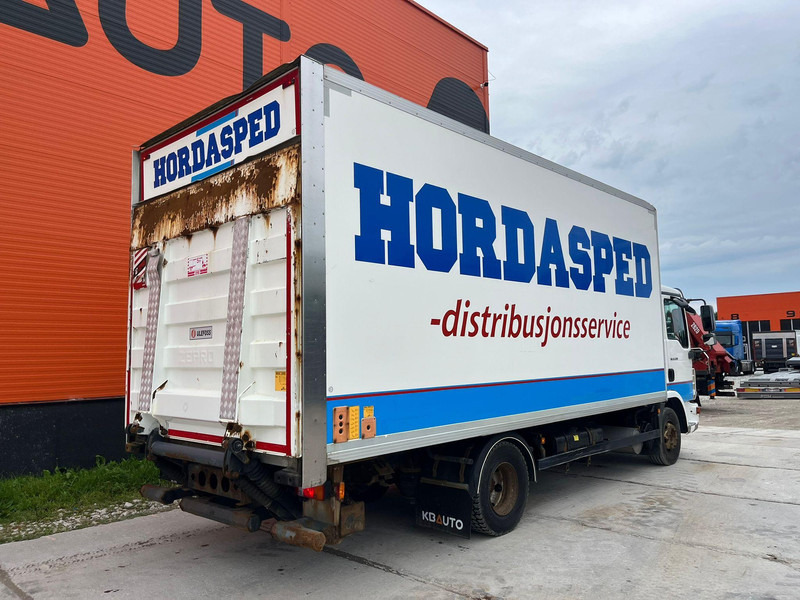 MAN TGL 12.220 4x2 BOX L=5945 mm - Truk box: gambar 5 MAN TGL 12.220 4x2 BOX L=5945 mm - Truk box: gambar 5