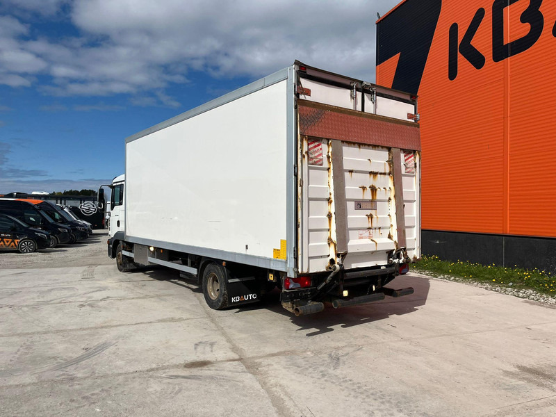 Truk box MAN TGL 12.240 4x2 BOX L=6812 mm: gambar 7