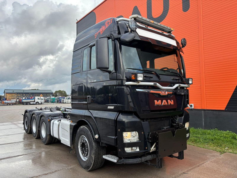 MAN TGX 35.560 8x4*4 LOW MILEAGE ! / INTARDER / JOAB 24 ton / L=5600 mm / SNOW PLOW EQUIPMENT - Hook lift: gambar 3 MAN TGX 35.560 8x4*4 LOW MILEAGE ! / INTARDER / JOAB 24 ton / L=5600 mm / SNOW PLOW EQUIPMENT - Hook lift: gambar 3
