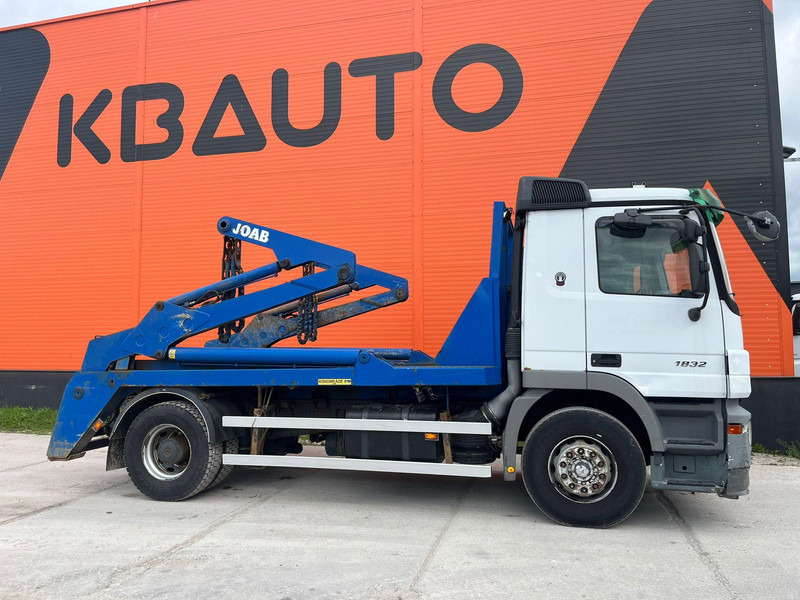 Mercedes-Benz Actros 1832 4x2 JOAB HL 14 U - Truk skip loader: gambar 5 Mercedes-Benz Actros 1832 4x2 JOAB HL 14 U - Truk skip loader: gambar 5