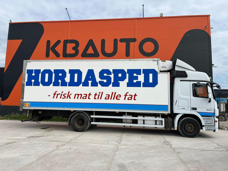 Mercedes-Benz Actros 1832 4x2 SUPRA 850 Mt / BOX L=8226 mm - Truk berpendingin: gambar 5 Mercedes-Benz Actros 1832 4x2 SUPRA 850 Mt / BOX L=8226 mm - Truk berpendingin: gambar 5