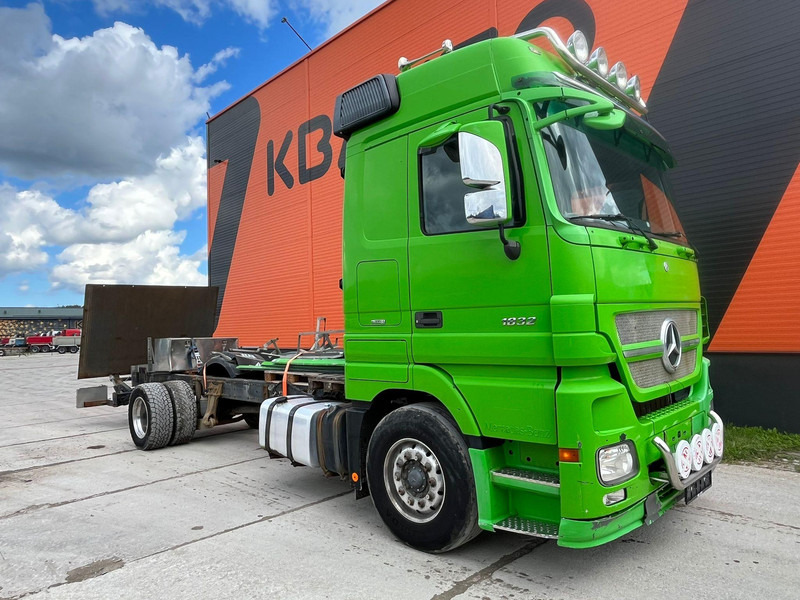 Mercedes-Benz Actros 1832 4x2 V6 ENGINE / CHASSIS L=7100 mm - Truk sasis: gambar 4 Mercedes-Benz Actros 1832 4x2 V6 ENGINE / CHASSIS L=7100 mm - Truk sasis: gambar 4