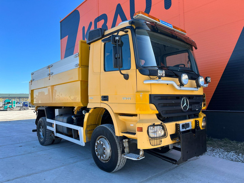 Mercedes-Benz Actros 1841 4x4 SNOW PLOW EQUIPMENT / UNDERBODY SCRAPER / BOX L=4495 mm - Truk jungkit: gambar 4 Mercedes-Benz Actros 1841 4x4 SNOW PLOW EQUIPMENT / UNDERBODY SCRAPER / BOX L=4495 mm - Truk jungkit: gambar 4