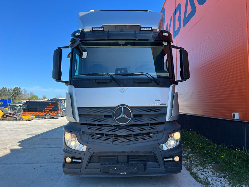 Mercedes-Benz Actros 2551 6x2 FOR SALE AS CHASSIS / CHASSIS L=7600 mm - Truk sasis: gambar 2 Mercedes-Benz Actros 2551 6x2 FOR SALE AS CHASSIS / CHASSIS L=7600 mm - Truk sasis: gambar 2