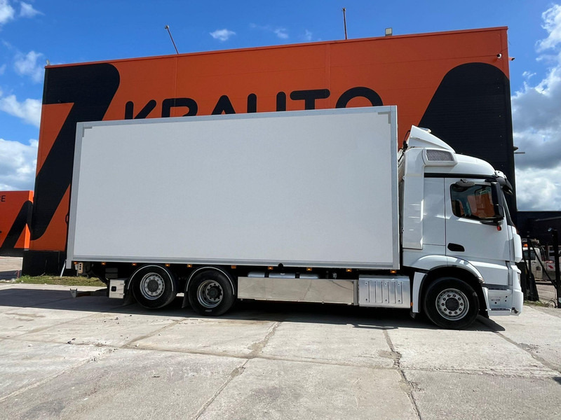 Mercedes-Benz Actros 6x2*4 BOX L=7401mm - Truk box: gambar 5 Mercedes-Benz Actros 6x2*4 BOX L=7401mm - Truk box: gambar 5