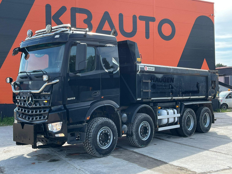 Mercedes-Benz Arocs 3253 8x4 RETARDER / SNOW PLOW EQUIPMENT - Truk jungkit: gambar 1 Mercedes-Benz Arocs 3253 8x4 RETARDER / SNOW PLOW EQUIPMENT - Truk jungkit: gambar 1