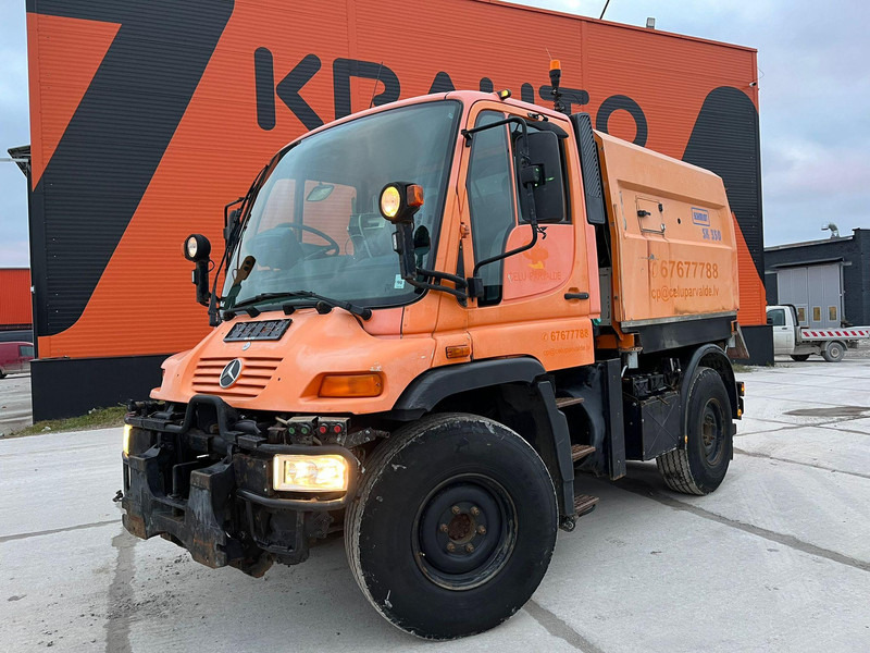 Mercedes-Benz UNIMOG U 300 4x4 TRILETY SK / 6918 hours - Penyapu jalan: gambar 2 Mercedes-Benz UNIMOG U 300 4x4 TRILETY SK / 6918 hours - Penyapu jalan: gambar 2