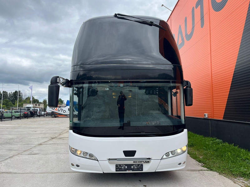 Neoplan SKYLINER L 6x2*4 77 SEATS / AC / AUXILIARY HEATING / WC - Bus tingkat: gambar 2 Neoplan SKYLINER L 6x2*4 77 SEATS / AC / AUXILIARY HEATING / WC - Bus tingkat: gambar 2