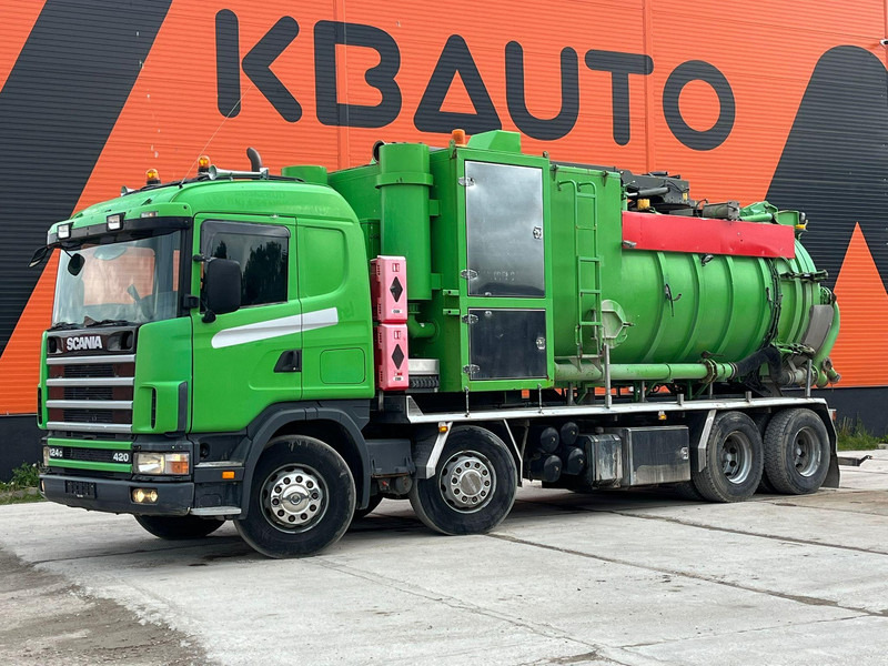 Scania R124 8x4 TANK 12000 l / VACUUM Disab P210/9 - 7800 m3/h / 1182 hours - Truk vakum: gambar 1 Scania R124 8x4 TANK 12000 l / VACUUM Disab P210/9 - 7800 m3/h / 1182 hours - Truk vakum: gambar 1