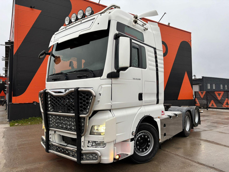 MAN TGX 28.500 6x2 XXL CAB / INTARDER / DOUBLE BOGIE - Tractor head: gambar 2 MAN TGX 28.500 6x2 XXL CAB / INTARDER / DOUBLE BOGIE - Tractor head: gambar 2