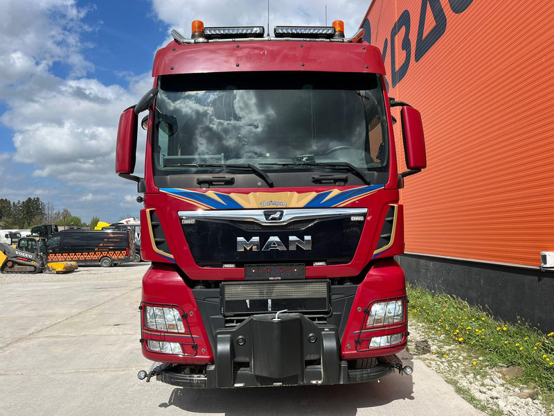 MAN TGX 41.640 8x4/4 250 TON / HYDRAULICS / INTARDER - Tractor head: gambar 3 MAN TGX 41.640 8x4/4 250 TON / HYDRAULICS / INTARDER - Tractor head: gambar 3