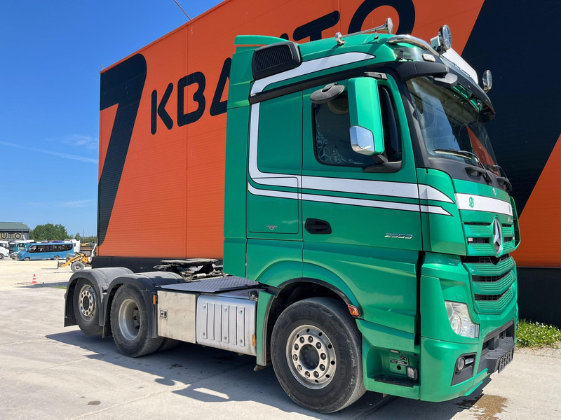 Mercedes-Benz Actros 2553 6x2 STREAMSPACE / RETARDER / PTO - Tractor head: gambar 4 Mercedes-Benz Actros 2553 6x2 STREAMSPACE / RETARDER / PTO - Tractor head: gambar 4