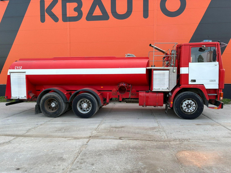 Volvo F 10 6x2 Ruberg / 2700 l/min / tanks 9000 I + 1000 l - Truk pemadam kebakaran: gambar 5 Volvo F 10 6x2 Ruberg / 2700 l/min / tanks 9000 I + 1000 l - Truk pemadam kebakaran: gambar 5