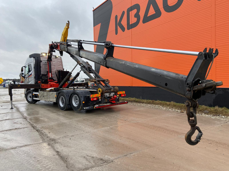 Interior photo 1: Hook lift, Truk derek Volvo FH 16 650 6x2 PK 18502 / PALFINGER T 20 ton / RETARDER