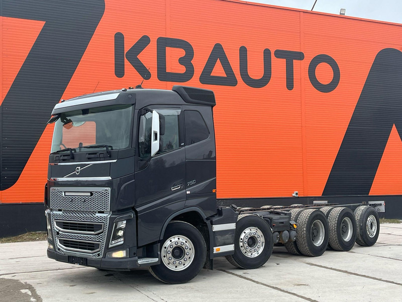 Volvo FH 16 750 10x4*6 GCW 100 ton / CHASSIS L=7350 mm - Truk sasis: gambar 1 Volvo FH 16 750 10x4*6 GCW 100 ton / CHASSIS L=7350 mm - Truk sasis: gambar 1