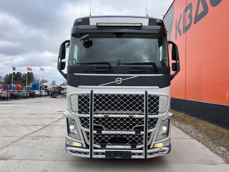 Volvo FH 500 8x4*4 FOR SALE AS CHASSIS / CHASSIS L=7200 mm - Truk sasis: gambar 3 Volvo FH 500 8x4*4 FOR SALE AS CHASSIS / CHASSIS L=7200 mm - Truk sasis: gambar 3