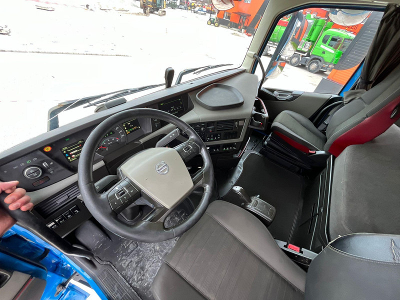 Leasing Volvo FH 540 6x4 FOR SALE AS CHASSIS / HYDRAULICS Volvo FH 540 6x4 FOR SALE AS CHASSIS / HYDRAULICS: gambar 19