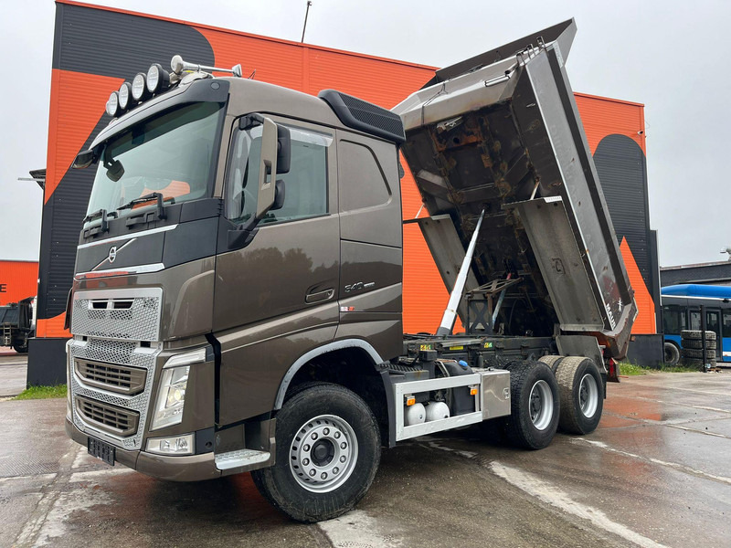 Volvo FH 540 6x4 RETARDER / TANDEM AXLE LIFT / BIG AXLES / BOX L=4487 mm - Truk jungkit: gambar 2 Volvo FH 540 6x4 RETARDER / TANDEM AXLE LIFT / BIG AXLES / BOX L=4487 mm - Truk jungkit: gambar 2