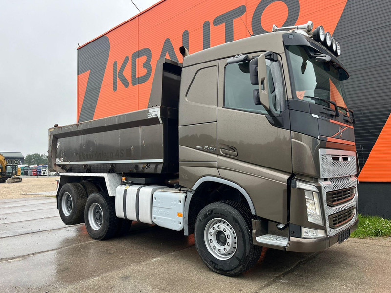 Volvo FH 540 6x4 RETARDER / TANDEM AXLE LIFT / BIG AXLES / BOX L=4487 mm - Truk jungkit: gambar 4 Volvo FH 540 6x4 RETARDER / TANDEM AXLE LIFT / BIG AXLES / BOX L=4487 mm - Truk jungkit: gambar 4