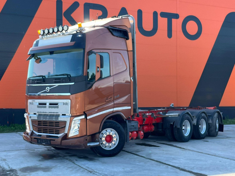 Volvo FH 540 8x4*4 GLOBE XL / 9 ton FRONT AXLE - Truk sasis: gambar 1 Volvo FH 540 8x4*4 GLOBE XL / 9 ton FRONT AXLE - Truk sasis: gambar 1