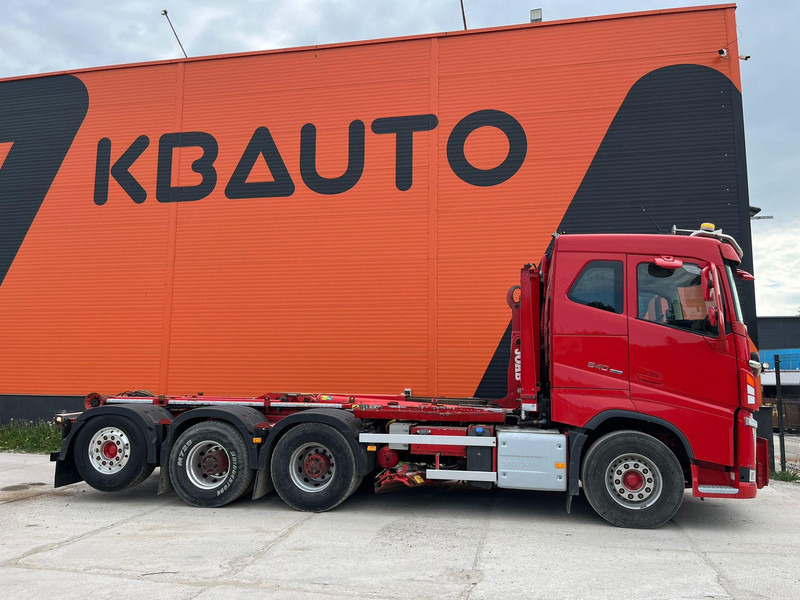 Volvo FH 540 8x4*4 JOAB L24 ton / L=5950 mm / UNDERBODY SCRAPER / RETARDER - Hook lift: gambar 5 Volvo FH 540 8x4*4 JOAB L24 ton / L=5950 mm / UNDERBODY SCRAPER / RETARDER - Hook lift: gambar 5