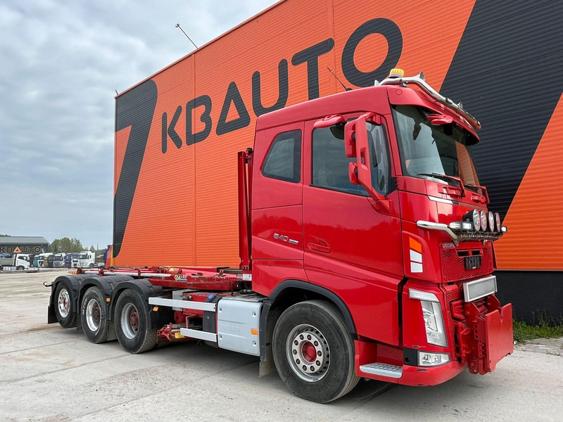 Volvo FH 540 8x4*4 JOAB L24 ton / L=5950 mm / UNDERBODY SCRAPER / RETARDER - Hook lift: gambar 4 Volvo FH 540 8x4*4 JOAB L24 ton / L=5950 mm / UNDERBODY SCRAPER / RETARDER - Hook lift: gambar 4