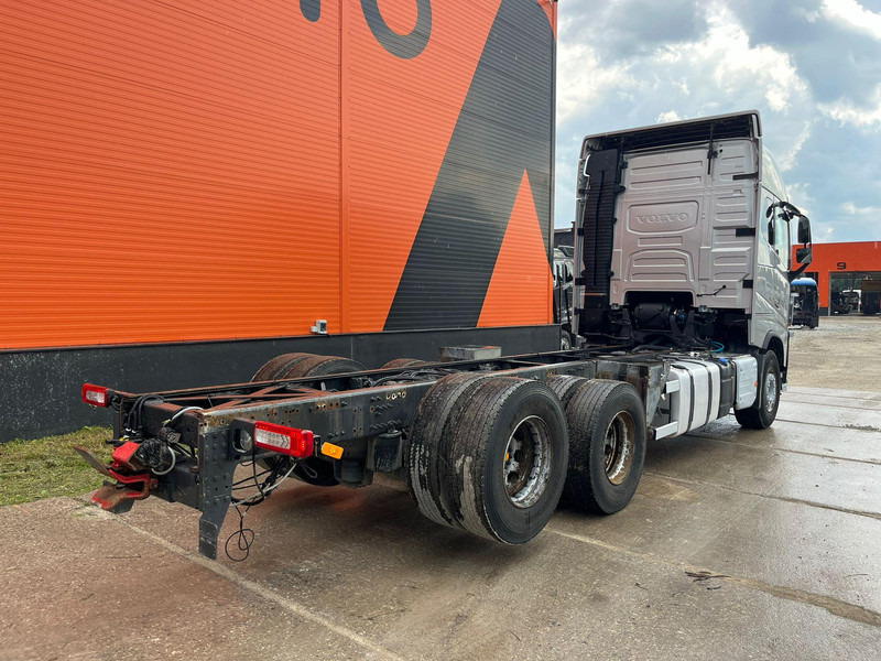 Volvo FH 750 6x4 CHASSIS L=6970 / RETARDER / PTO / TANDEM AXLE LIFT - Truk sasis: gambar 5 Volvo FH 750 6x4 CHASSIS L=6970 / RETARDER / PTO / TANDEM AXLE LIFT - Truk sasis: gambar 5