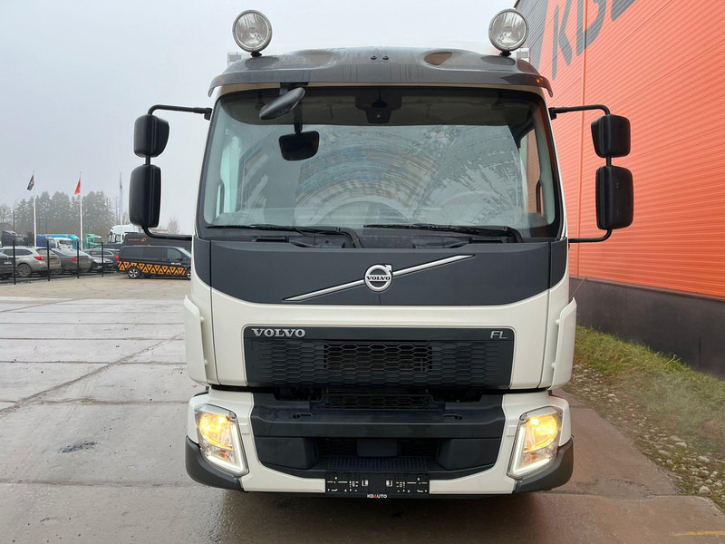 Volvo FL 210 4x2 BOXHEATING / BOX L=8757 mm - Truk box: gambar 3 Volvo FL 210 4x2 BOXHEATING / BOX L=8757 mm - Truk box: gambar 3