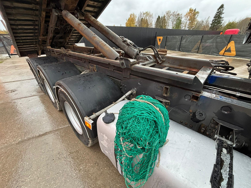 Hook lift, Truk derek Volvo FM 12 460 8x4*4 HIAB 422 E-5 HIPRO+JIB / HOOK LIFT 20 ton / L=5600 mm / PLATFORM: gambar 17 Hook lift, Truk derek Volvo FM 12 460 8x4*4 HIAB 422 E-5 HIPRO+JIB / HOOK LIFT 20 ton / L=5600 mm / PLATFORM: gambar 17