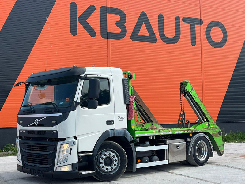 Volvo FM 330 4x2 JOAB TL 8 AO C - Truk skip loader: gambar 1 Volvo FM 330 4x2 JOAB TL 8 AO C - Truk skip loader: gambar 1