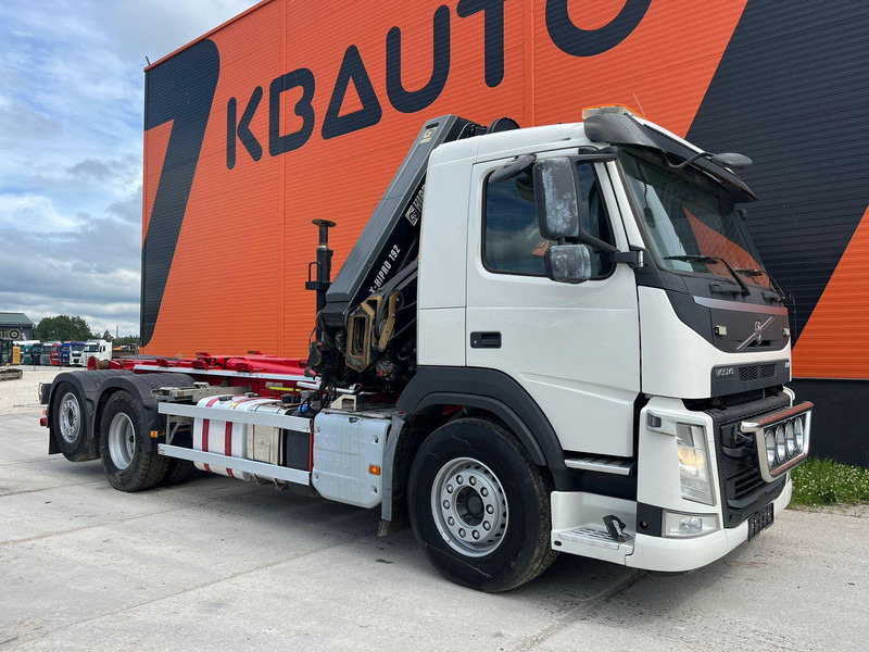 Volvo FM 330 6x2*4 HIAB 192E-5 / HIAB XR 18 ton / L=5100 mm - Hook lift, Truk derek: gambar 4 Volvo FM 330 6x2*4 HIAB 192E-5 / HIAB XR 18 ton / L=5100 mm - Hook lift, Truk derek: gambar 4