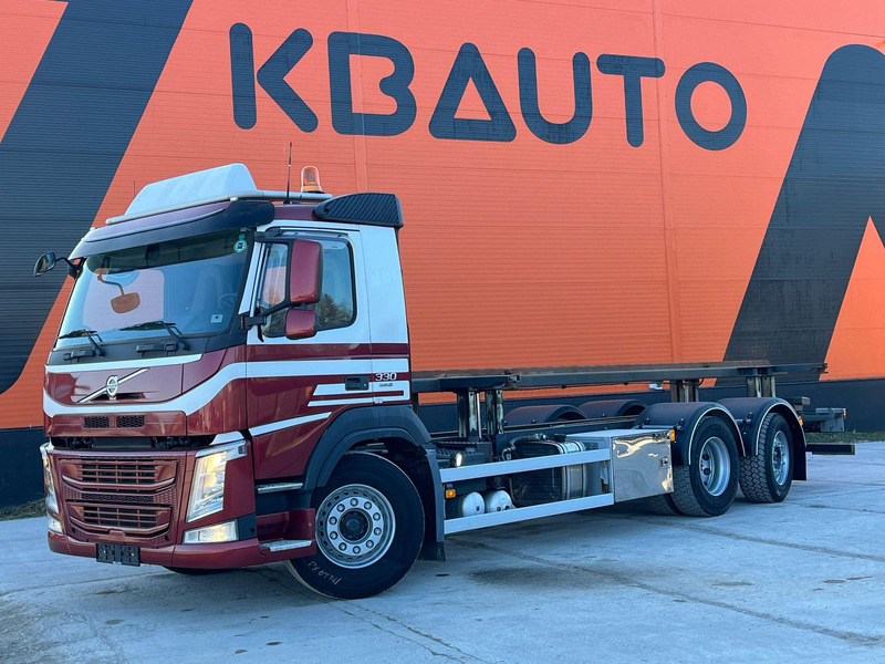 Volvo FM 330 6x2*4 ONLY 57587 km !!! / HYDRAULICS / CHASSIS L=7740 MM - Truk sasis: gambar 1 Volvo FM 330 6x2*4 ONLY 57587 km !!! / HYDRAULICS / CHASSIS L=7740 MM - Truk sasis: gambar 1