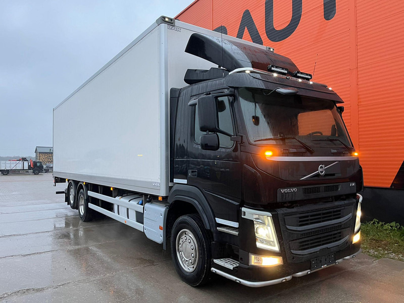 Volvo FM 420 6x2 ADBLUE PROGRAMMED OFF / BOX HEATING / BOX L=9977 mm - Truk box: gambar 3 Volvo FM 420 6x2 ADBLUE PROGRAMMED OFF / BOX HEATING / BOX L=9977 mm - Truk box: gambar 3
