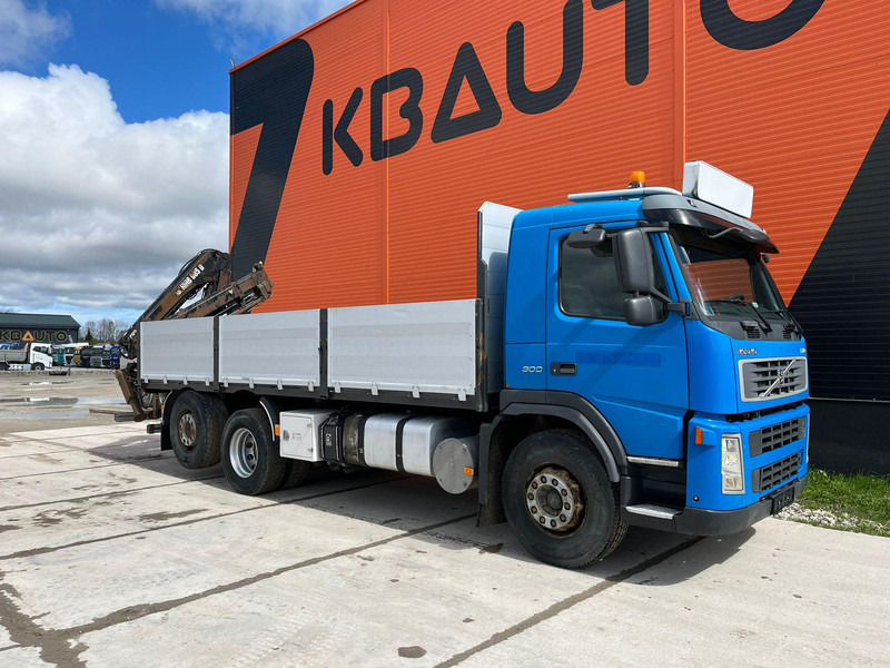 Volvo FM 9 300 6x2*4 HIAB 085D-3 / PLATFORM L=6320 mm - Truk flatbed, Truk derek: gambar 4 Volvo FM 9 300 6x2*4 HIAB 085D-3 / PLATFORM L=6320 mm - Truk flatbed, Truk derek: gambar 4