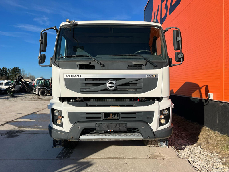 Volvo FMX 420 6x6 KART 7 m3 / MANUAL / FULL STEEL / DRUM BRAKES / BIG AXLES - Truk pengaduk beton: gambar 2 Volvo FMX 420 6x6 KART 7 m3 / MANUAL / FULL STEEL / DRUM BRAKES / BIG AXLES - Truk pengaduk beton: gambar 2
