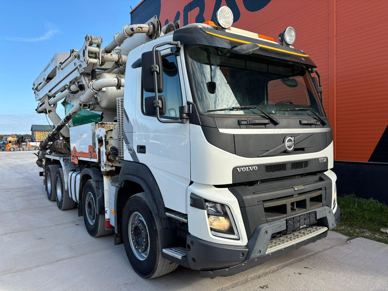 Volvo FMX 500 8x4 PUMI 24-3 - 24 m - 2303 hours / 7 m3 / FULL STEEL - Truk pompa beton: gambar 4 Volvo FMX 500 8x4 PUMI 24-3 - 24 m - 2303 hours / 7 m3 / FULL STEEL - Truk pompa beton: gambar 4