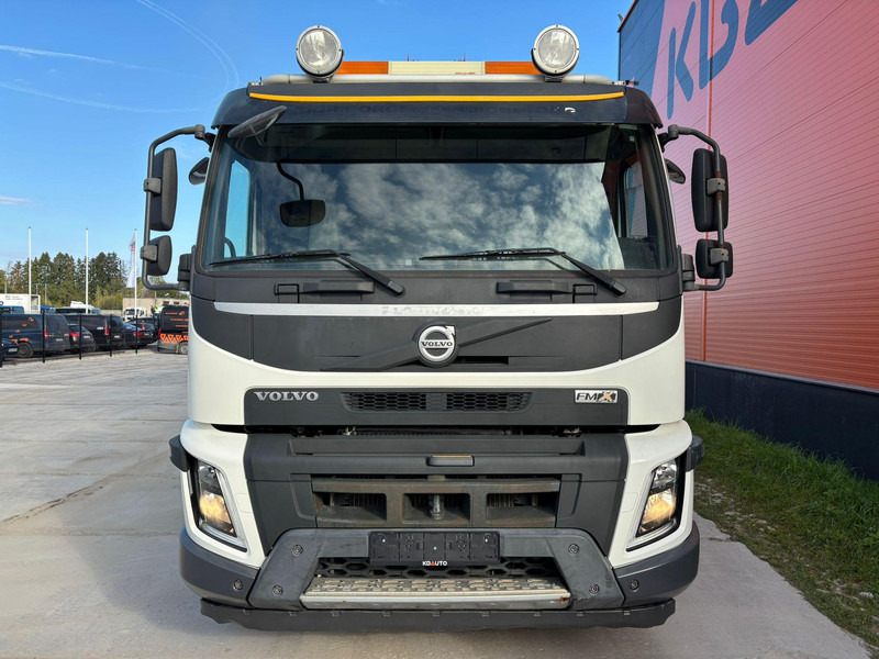 Volvo FMX 500 8x4 PUMI 24-3 - 24 m - 2303 hours / 7 m3 / FULL STEEL - Truk pengaduk beton: gambar 3 Volvo FMX 500 8x4 PUMI 24-3 - 24 m - 2303 hours / 7 m3 / FULL STEEL - Truk pengaduk beton: gambar 3