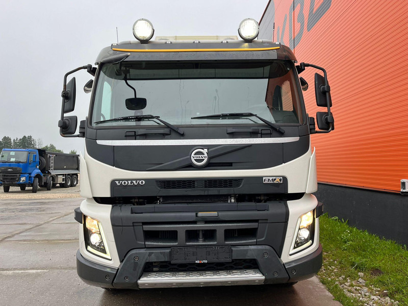 Volvo FMX 540 8x4 TANDEM AXLE LIFT / BIG AXLES / BOX L=5695 mm - Truk jungkit: gambar 3 Volvo FMX 540 8x4 TANDEM AXLE LIFT / BIG AXLES / BOX L=5695 mm - Truk jungkit: gambar 3