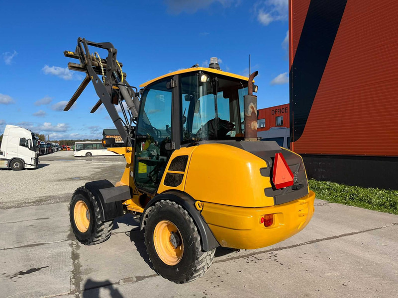 Volvo L 25 F BUCKET & FORKS - Wheel loader: gambar 5 Volvo L 25 F BUCKET & FORKS - Wheel loader: gambar 5