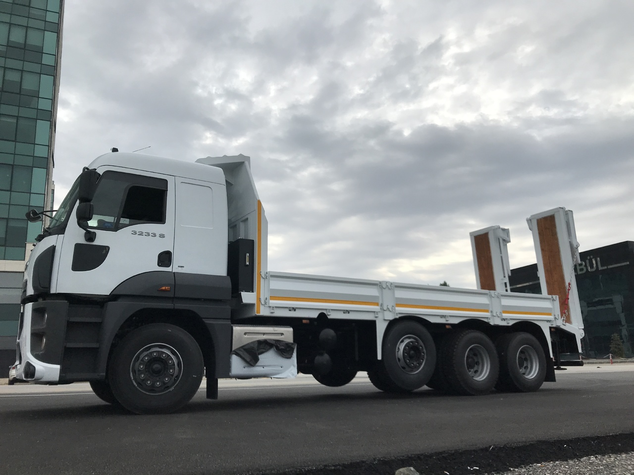 UNSAL IMT - Bodi flatbed: gambar 5 UNSAL IMT - Bodi flatbed: gambar 5