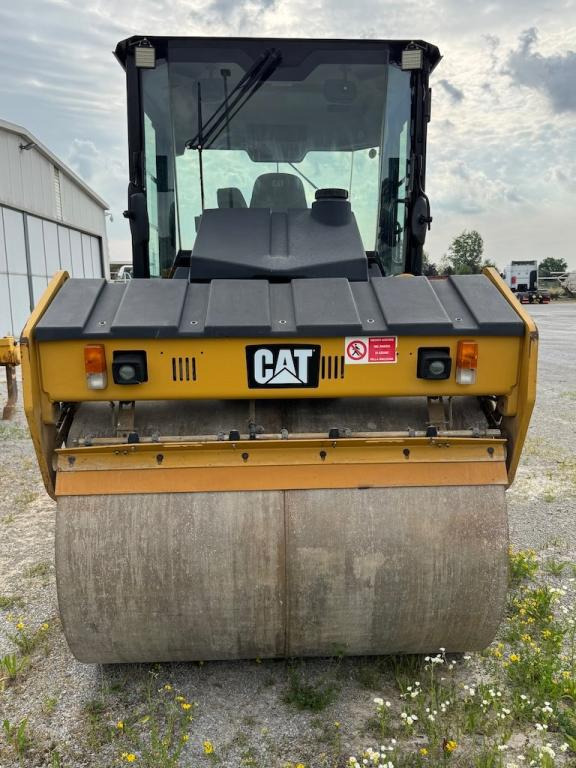 Caterpillar CD54B - Roller jalan: gambar 3 Caterpillar CD54B - Roller jalan: gambar 3