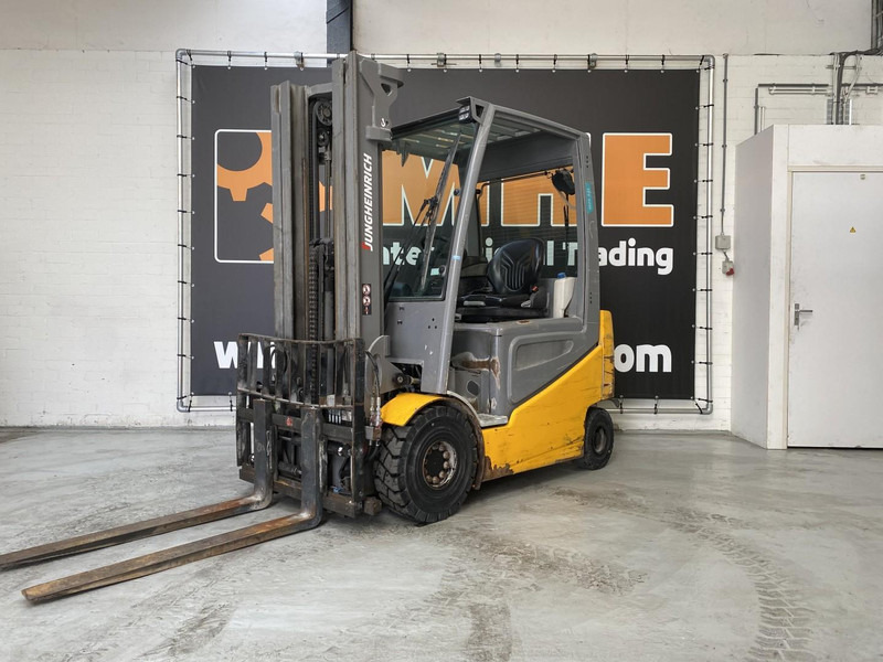 Jungheinrich EFG 425K - Forklift listrik: gambar 3 Jungheinrich EFG 425K - Forklift listrik: gambar 3
