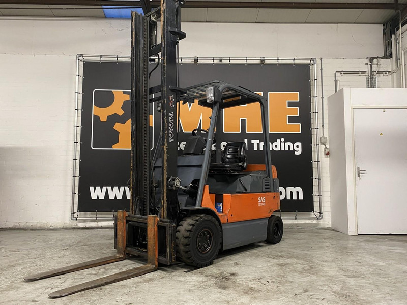 Toyota 7FBMF25 - Forklift listrik: gambar 3 Toyota 7FBMF25 - Forklift listrik: gambar 3
