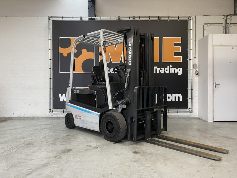 UniCarriers 1Q1L25Q - Forklift listrik: gambar 1 UniCarriers 1Q1L25Q - Forklift listrik: gambar 1